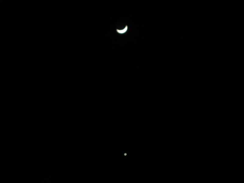 Měsíc + Venuše v noci.jpg